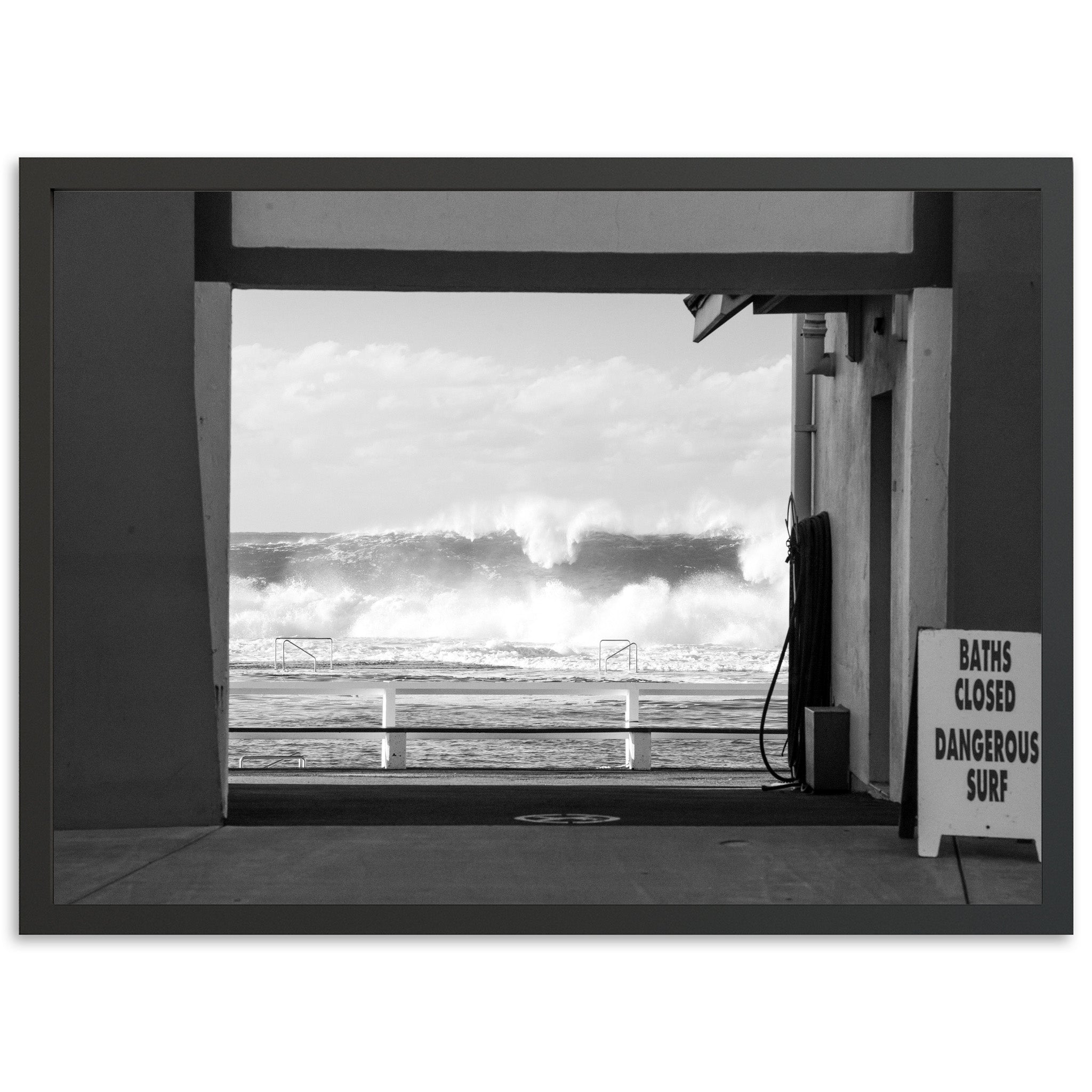 Dangerous Surf - Shutter and Frame