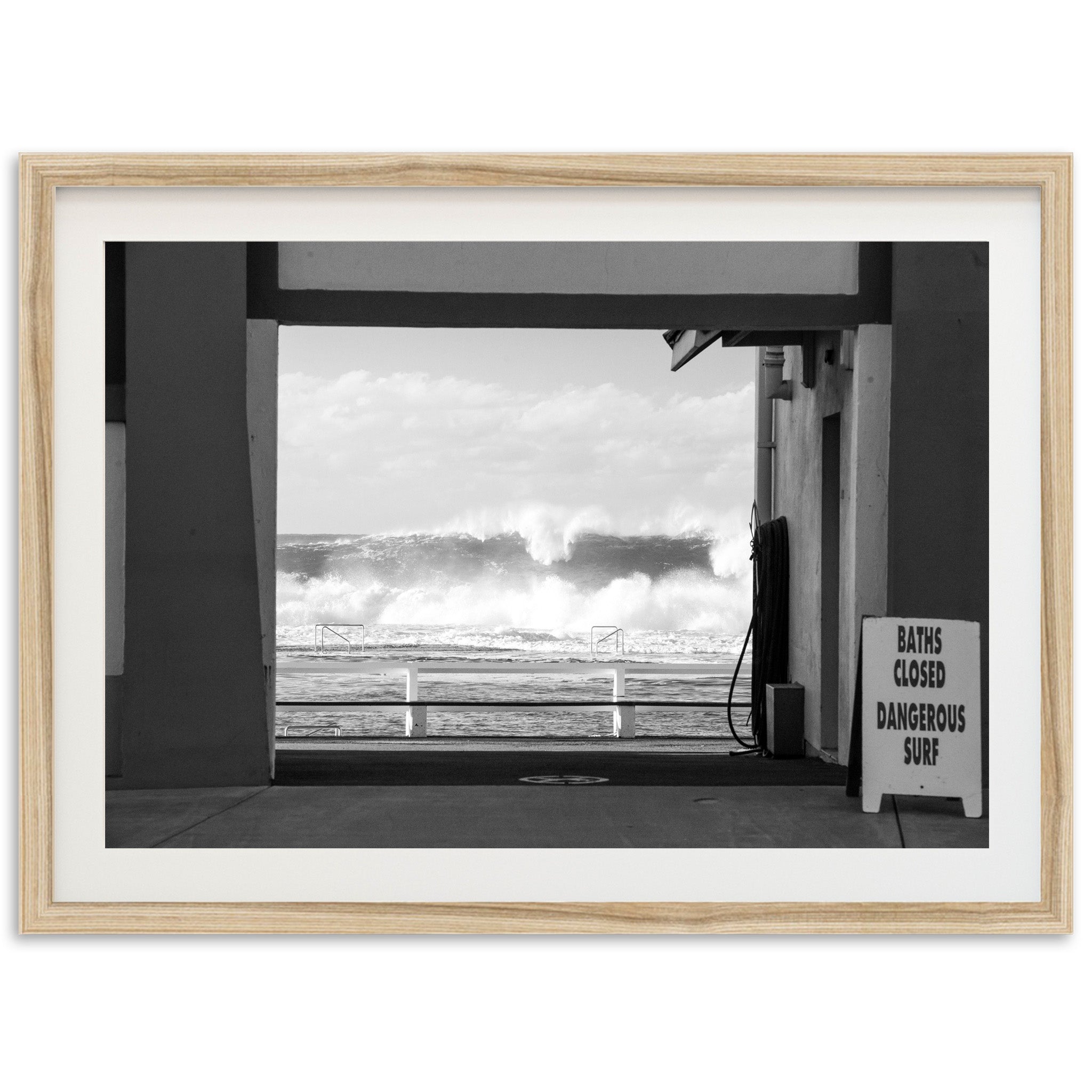 Dangerous Surf - Shutter and Frame