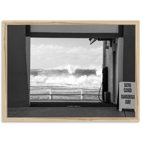 Dangerous Surf - Shutter and Frame
