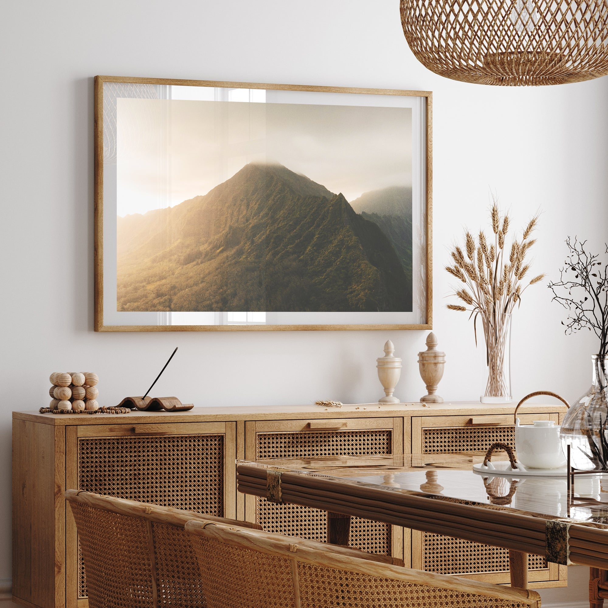 Mauna - Shutter and Frame