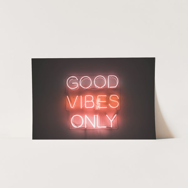 a neon sign that says good vibes only