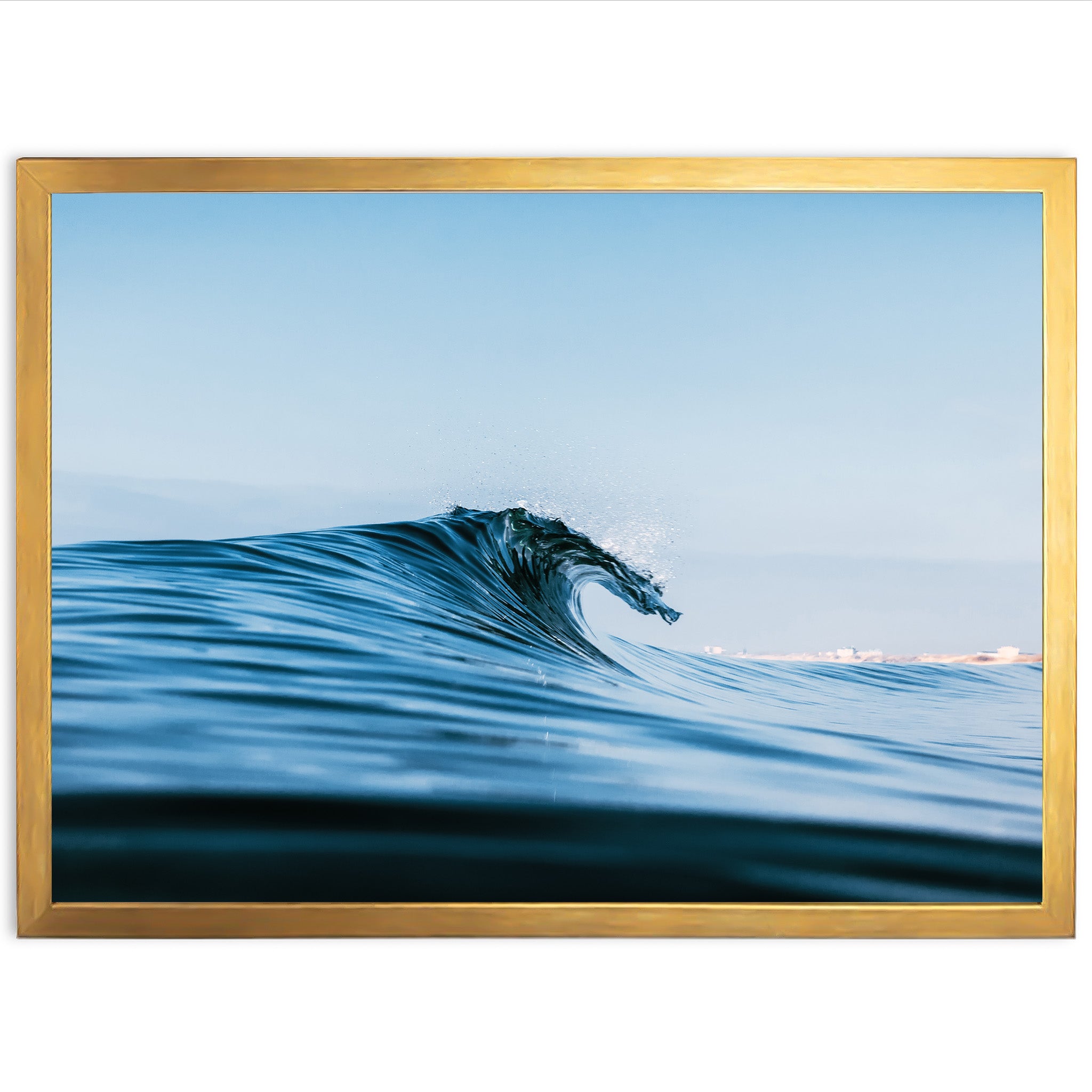 a picture of a wave in the ocean