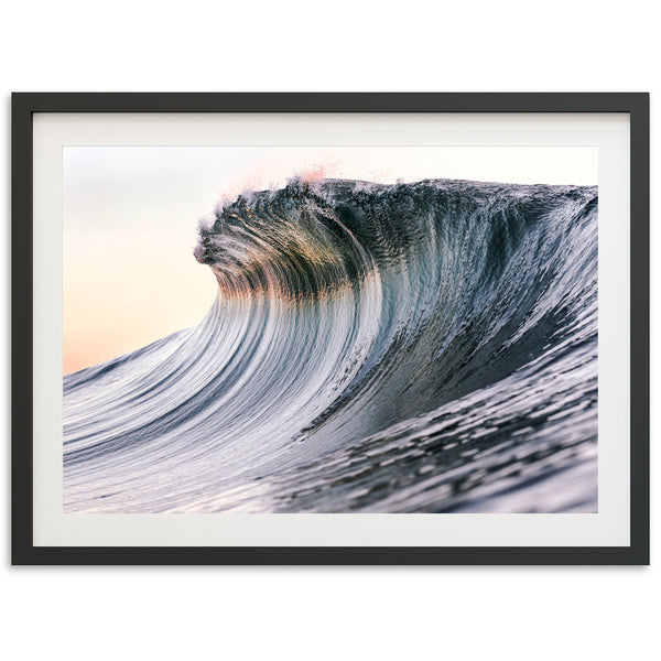 a picture of a large wave in the ocean