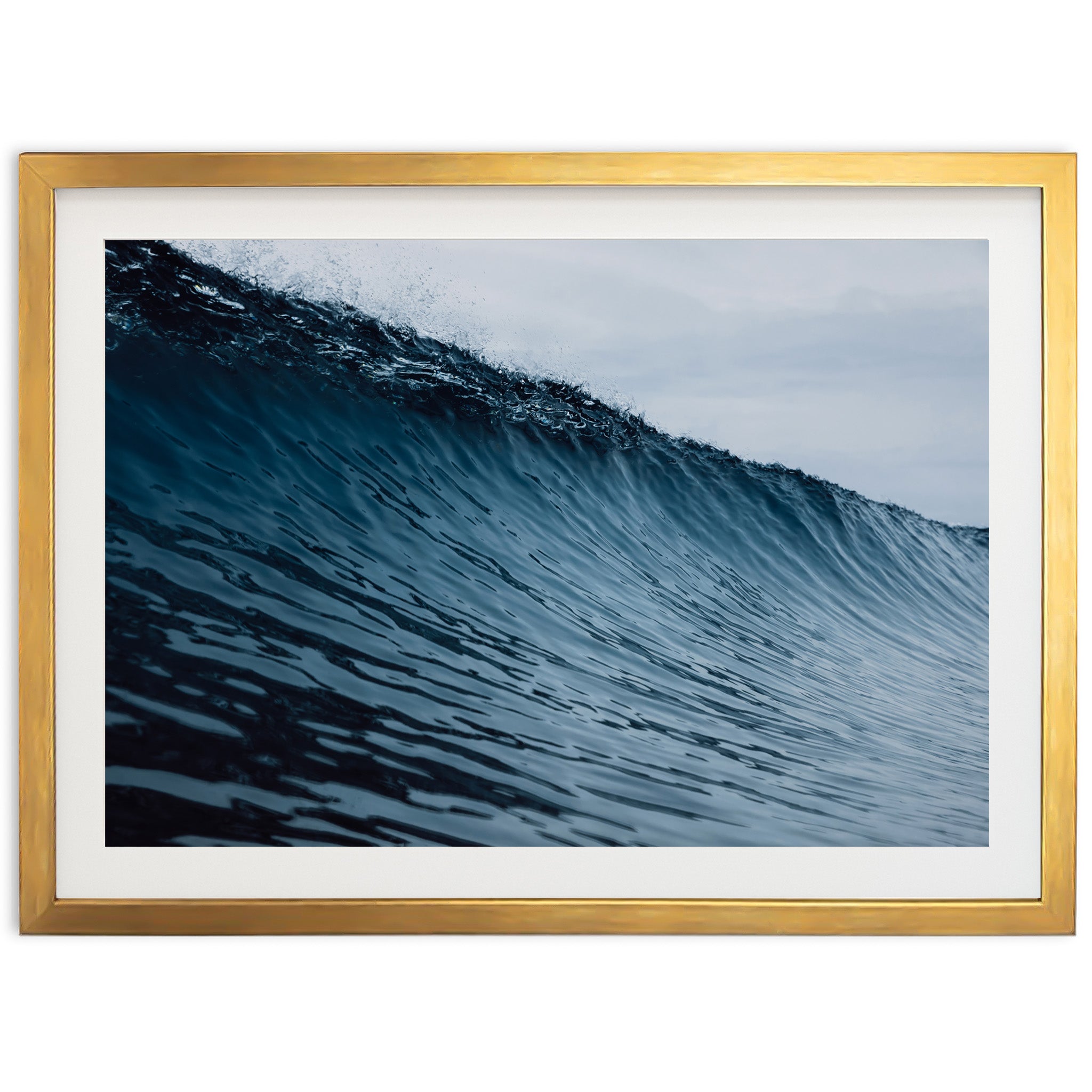 a picture of a wave in the ocean