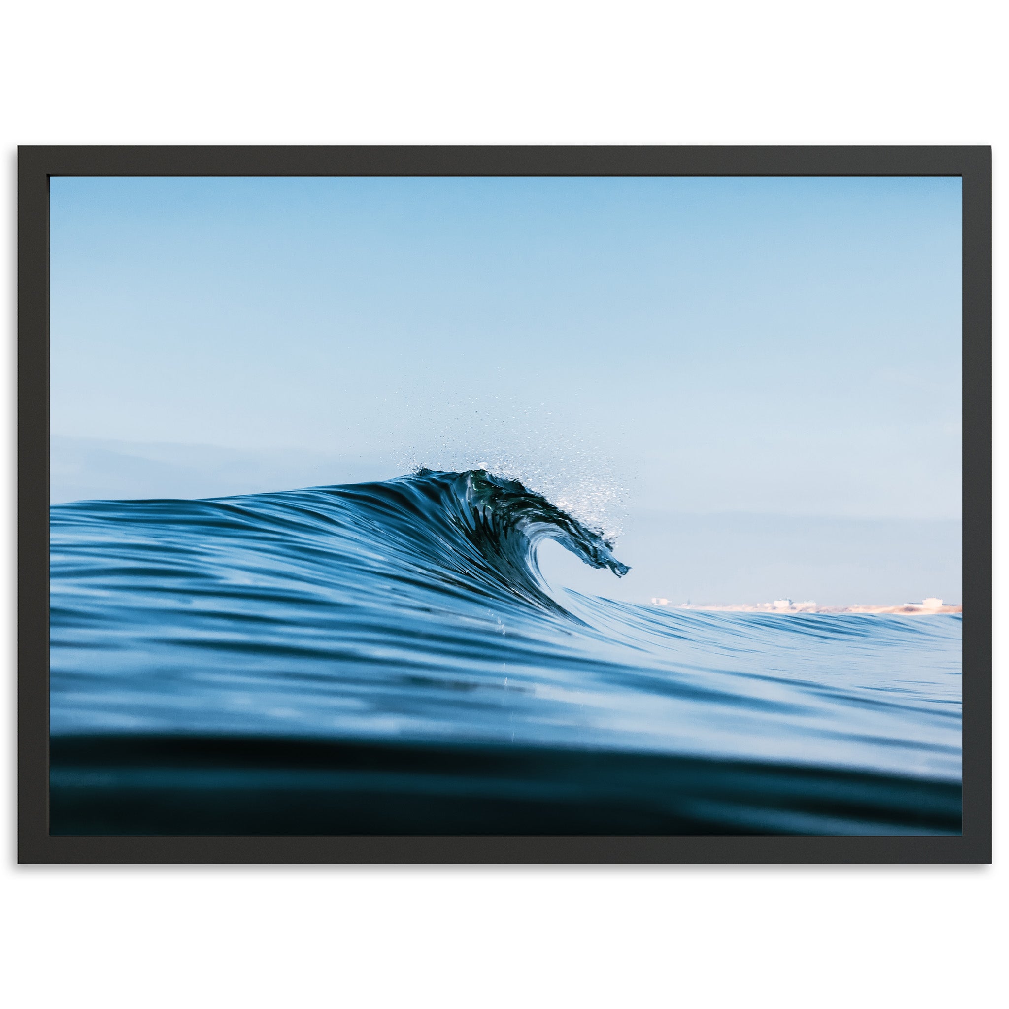 a picture of a wave in the ocean