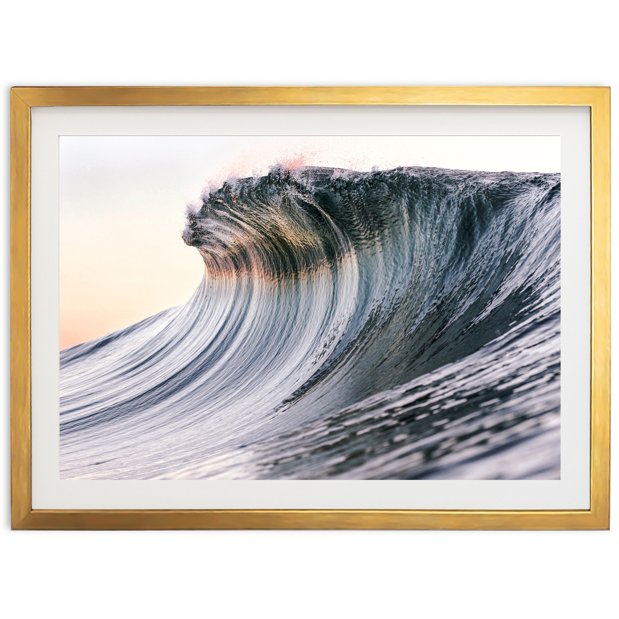 a picture of a large wave in the ocean