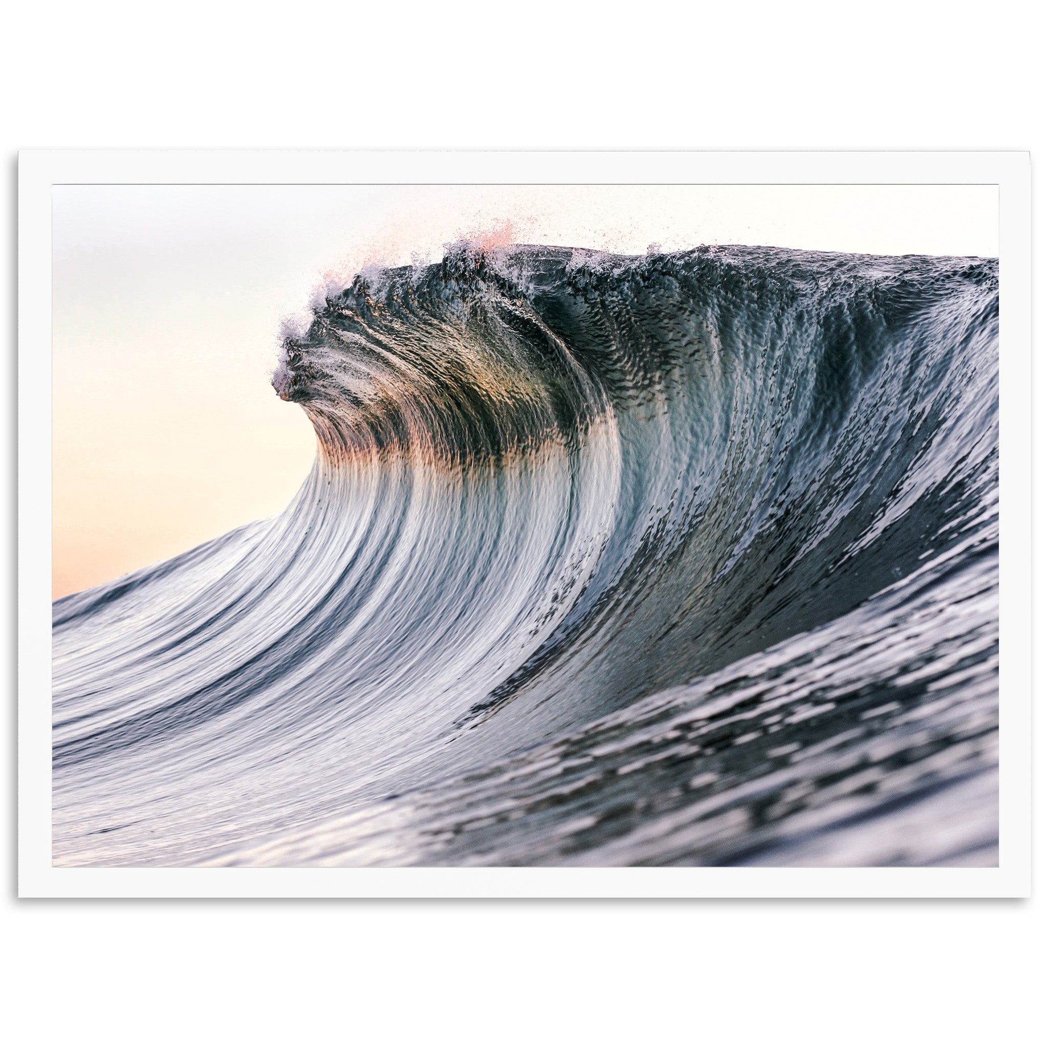 a picture of a large wave in the ocean